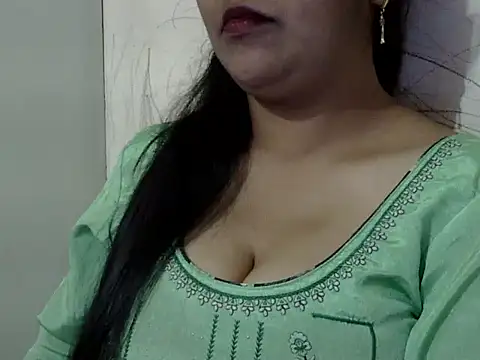 Snapshot of CUET-INDIA chatting on 03.10.25 CUET-INDIA online show from 03.10.25