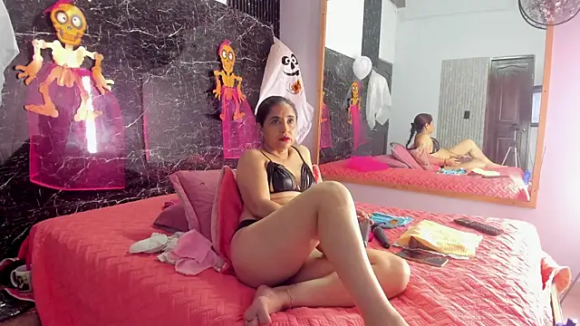 Yaya    11 online show from 10.15.25