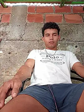 Snapshot of alex_candela chatting on 11.23.25 alex candela online show from 11.23.25