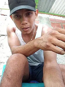 Snapshot of alex_candela chatting on 12.03.25 alex candela online show from 12.03.25