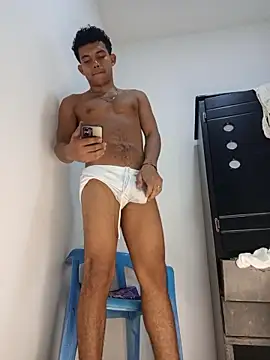 Snapshot of alex_candela chatting on 02.05.26 alex candela online show from 02.05.26