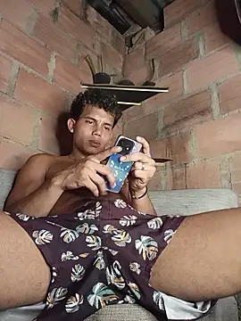 Snapshot of alex_candela chatting on 03.07.26 alex candela online show from 03.07.26