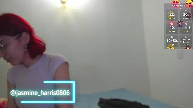 Snapshot of JasmineHarris chatting on 10.31.25 JasmineHarris online show from 10.31.25