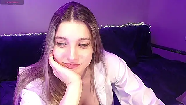Snapshot of Abigail_Wills chatting on 04.22.26 Abigail Wills online show from 04.22.26