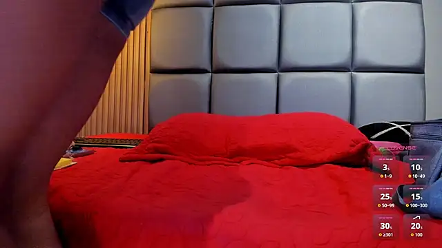 Snapshot of HOTTY_RED_ chatting on 11.29.25 HOTTY RED online show from 11.29.25