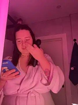 SuzieMurray online show from 11.20.25