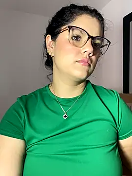 kimberlyhills1 online show from 10.21.25