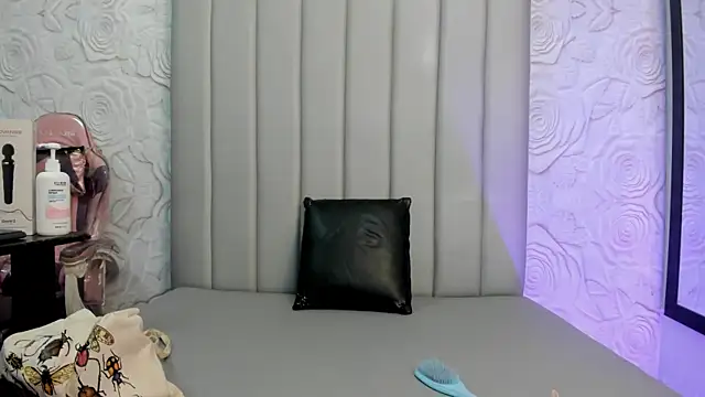 Snapshot of AlexaFoxy18 chatting on 02.20.26 AlexaFoxy18 online show from 02.20.26