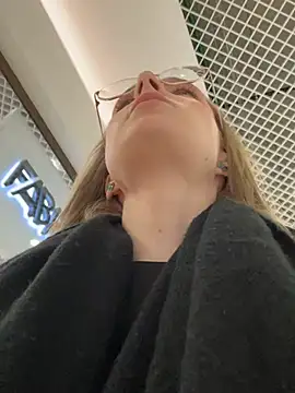 Snapshot of CaseyStar chatting on 01.22.25 CaseyStar online show from 01.22.25