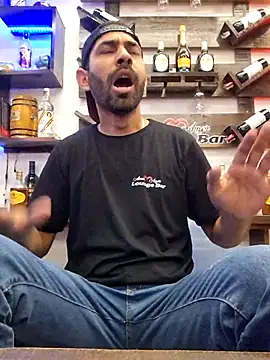 Snapshot of Alsaud1106 chatting on 03.18.25 Alsaud1106 online show from 03.18.25