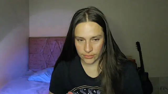 Snapshot of Serenity chatting on 07.18.26 Serenity online show from 07.18.26