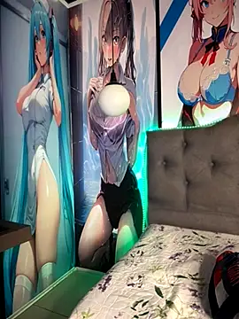 Im Little online show from 11.05.25