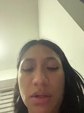 Im Little online show from 11.06.25