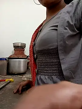 Snapshot of jesmin-00 chatting on 12.02.24 jesmin-00 online show from 12.02.24