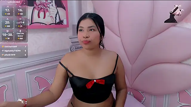 Snapshot of lauren_sofia19 chatting on 12.11.24 lauren sofia19 online show from 12.11.24