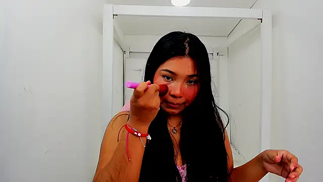 Snapshot of lauren_sofia19 chatting on 02.25.25 lauren sofia19 online show from 02.25.25