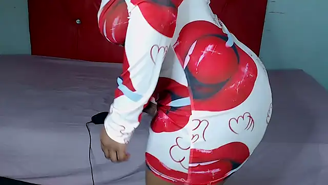 EbonyBentley online show from 10.27.25