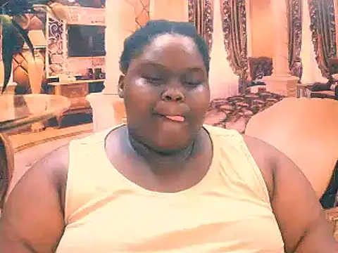 Snapshot of EbonyHotBuns chatting on 01.15.26 EbonyHotBuns online show from 01.15.26