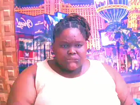 Snapshot of EbonyHotBuns chatting on 02.02.26 EbonyHotBuns online show from 02.02.26