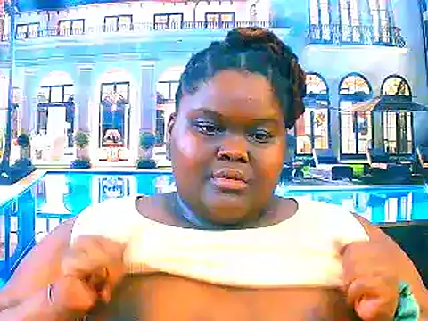 Snapshot of EbonyHotBuns chatting on 02.07.26 EbonyHotBuns online show from 02.07.26