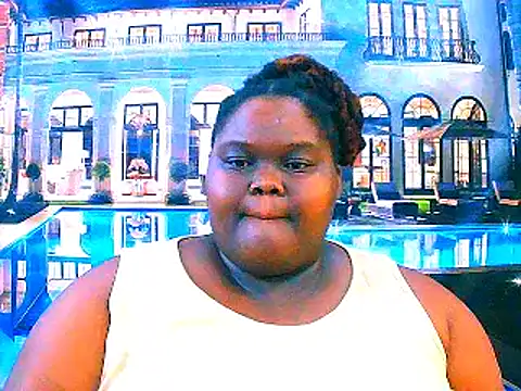 Snapshot of EbonyHotBuns chatting on 02.08.26 EbonyHotBuns online show from 02.08.26