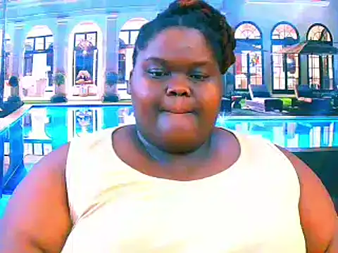 Snapshot of EbonyHotBuns chatting on 02.12.26 EbonyHotBuns online show from 02.12.26