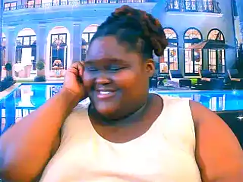 Snapshot of EbonyHotBuns chatting on 02.13.26 EbonyHotBuns online show from 02.13.26