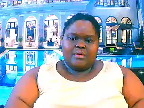 Snapshot of EbonyHotBuns chatting on 02.26.26 EbonyHotBuns online show from 02.26.26