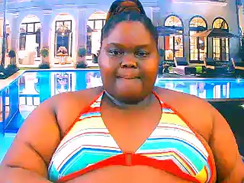 Snapshot of EbonyHotBuns chatting on 03.24.26 EbonyHotBuns online show from 03.24.26