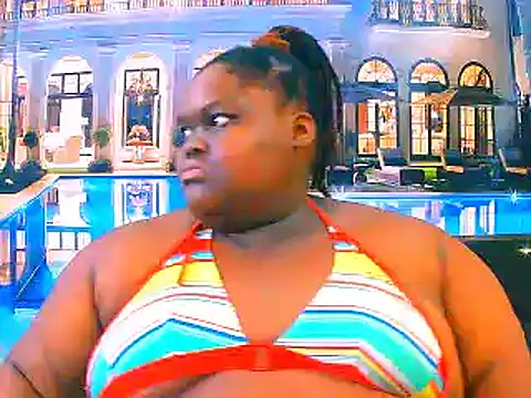 Snapshot of EbonyHotBuns chatting on 04.02.26 EbonyHotBuns online show from 04.02.26