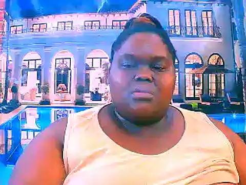 Snapshot of EbonyHotBuns chatting on 04.17.26 EbonyHotBuns online show from 04.17.26