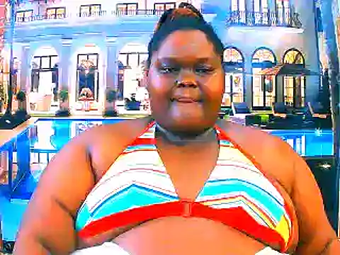 Snapshot of EbonyHotBuns chatting on 04.20.26 EbonyHotBuns online show from 04.20.26