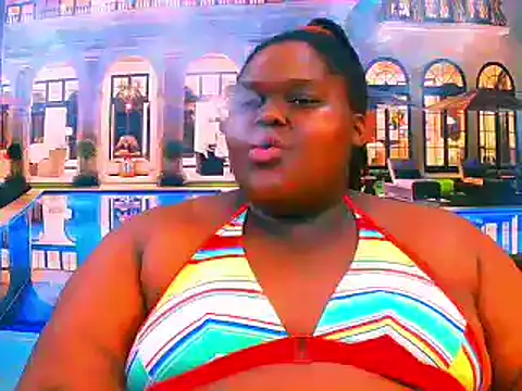 Snapshot of EbonyHotBuns chatting on 04.30.26 EbonyHotBuns online show from 04.30.26