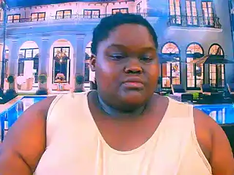 Snapshot of EbonyHotBuns chatting on 05.18.26 EbonyHotBuns online show from 05.18.26