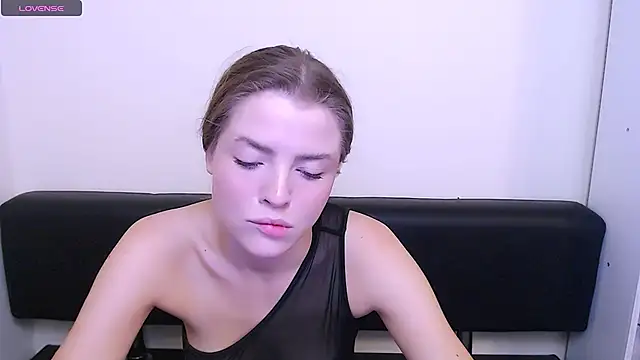 MissOliviaa  online show from 12.04.24