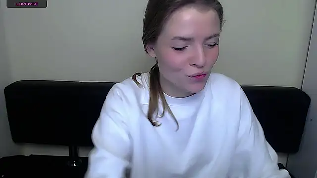 MissOliviaa  online show from 12.18.24