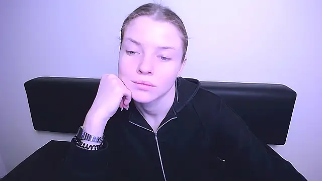 MissOliviaa  online show from 02.04.25