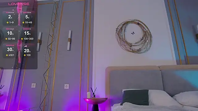 Smiley Mia online show from 02.05.25