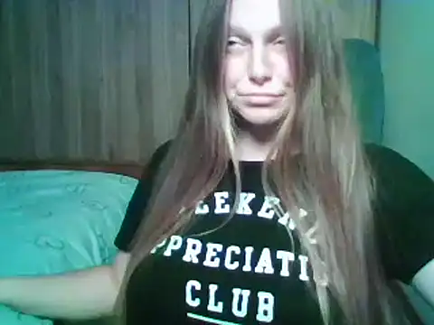 Evasapples online show from 10.27.25