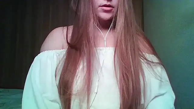 Snapshot of Evasapples chatting on 04.07.26 Evasapples online show from 04.07.26