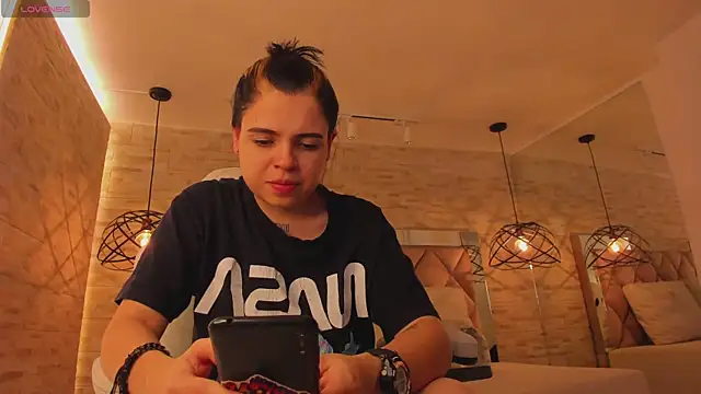 dorothy vegga online show from 02.25.25