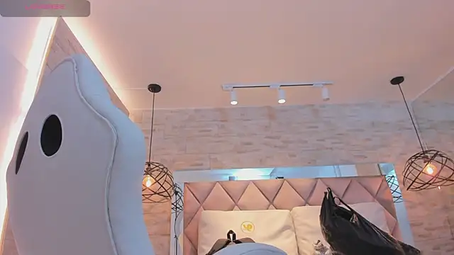 dorothy vegga online show from 03.04.25