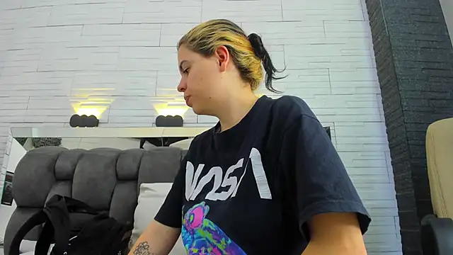 dorothy vegga online show from 12.17.25