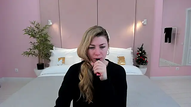 HelenaMorgan online show from 12.30.24