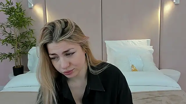 HelenaMorgan online show from 02.05.25