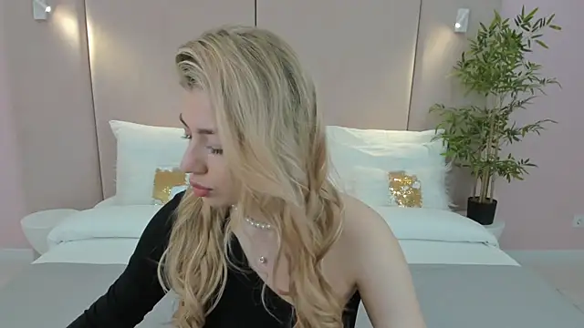 HelenaMorgan online show from 02.07.25