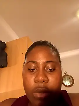 KennyBigWoman online show from 11.04.25