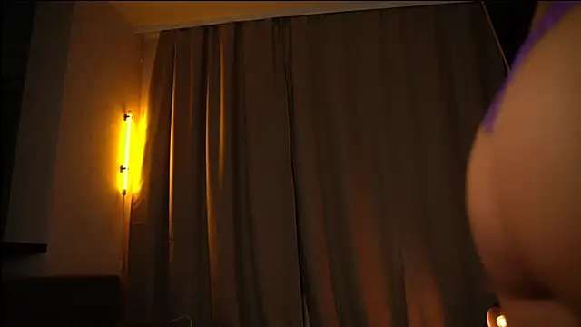 elisa moon online show from 12.21.24