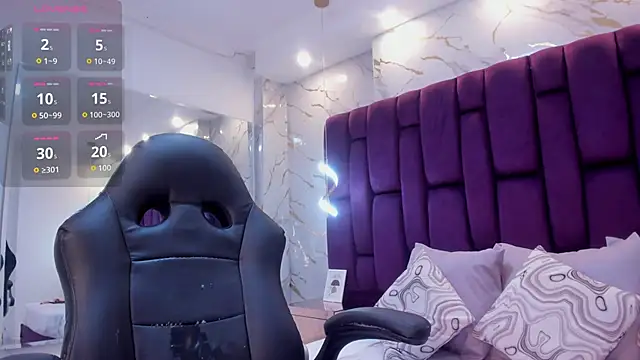 Snapshot of emma_carterr1 chatting on 09.19.25 emma carterr1 online show from 09.19.25