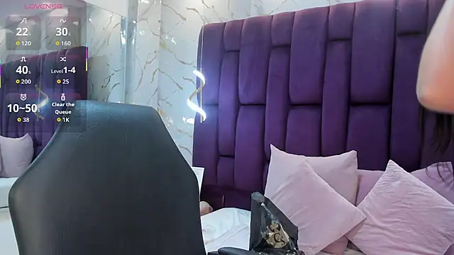 Snapshot of emma_carterr1 chatting on 04.09.26 emma carterr1 online show from 04.09.26